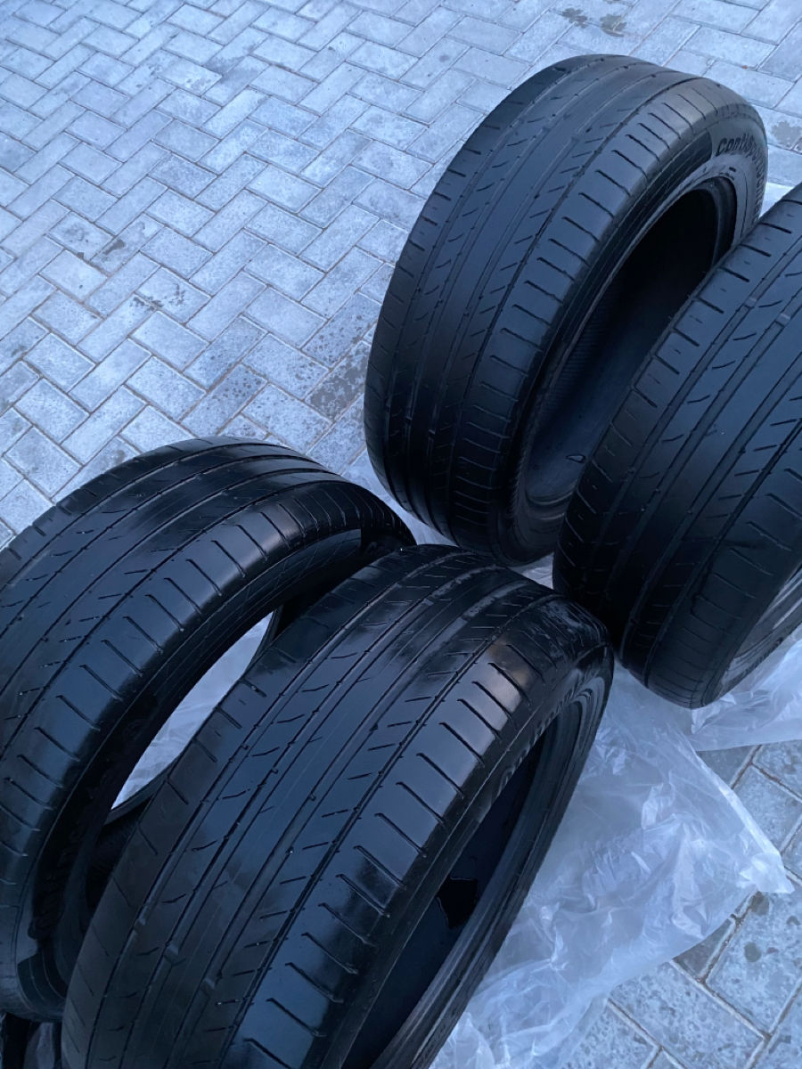 Continental 235/55 R19 W Xl