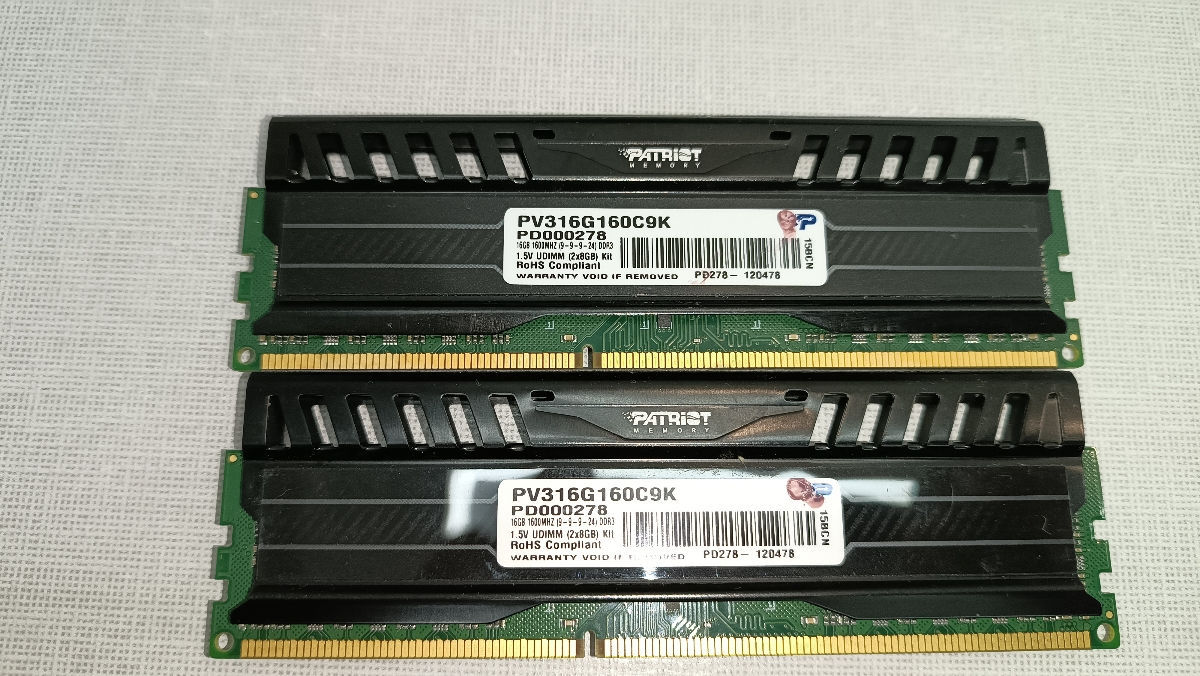 Vând memorii Ram pentru Calculator de masa, DDR 3, DDR 4 foto 3
