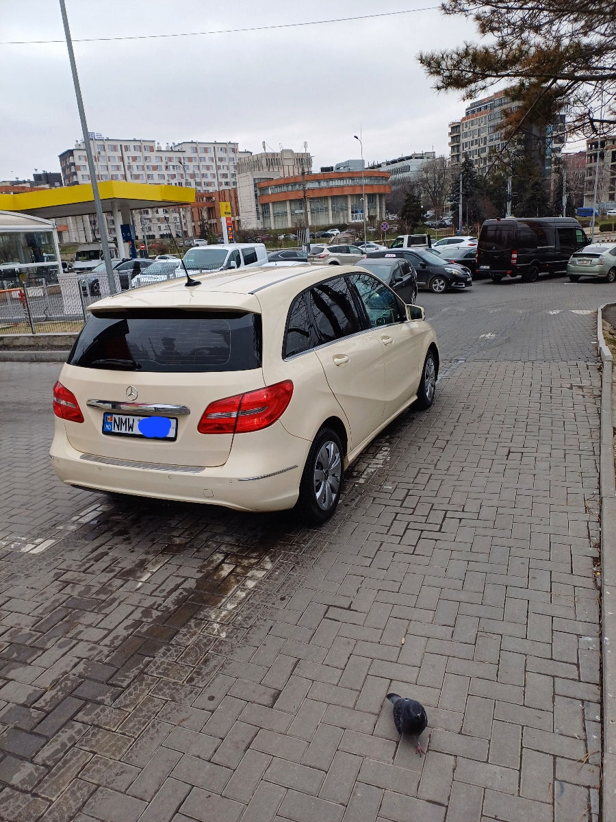 Mercedes B-Class фото 1