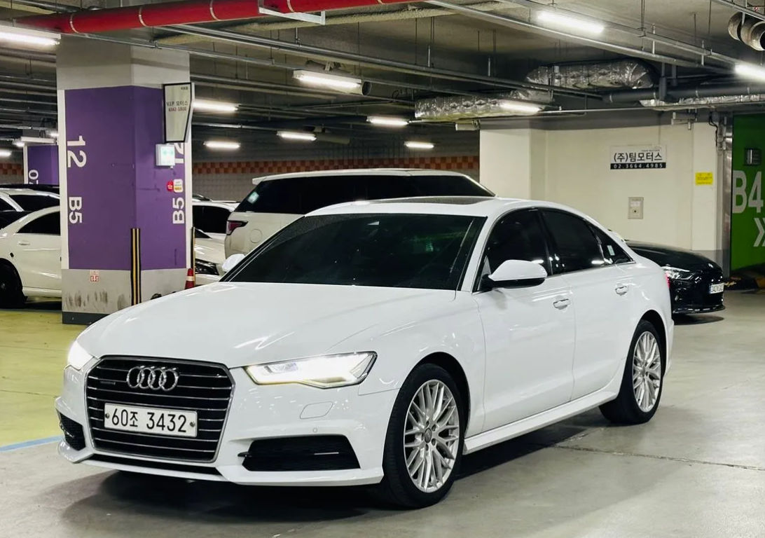 Audi A6 фото 0