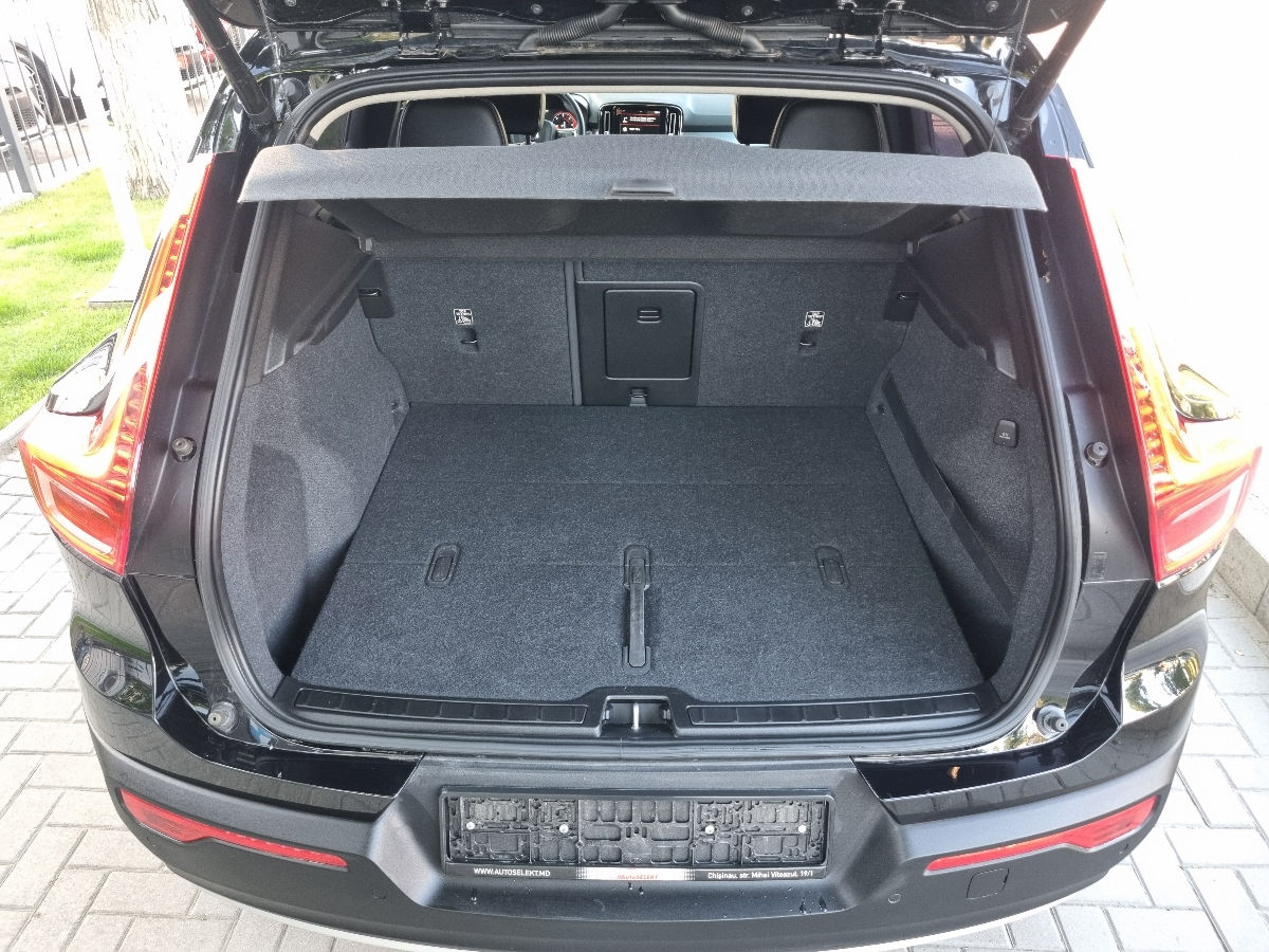 Volvo XC40 2019 photo 18