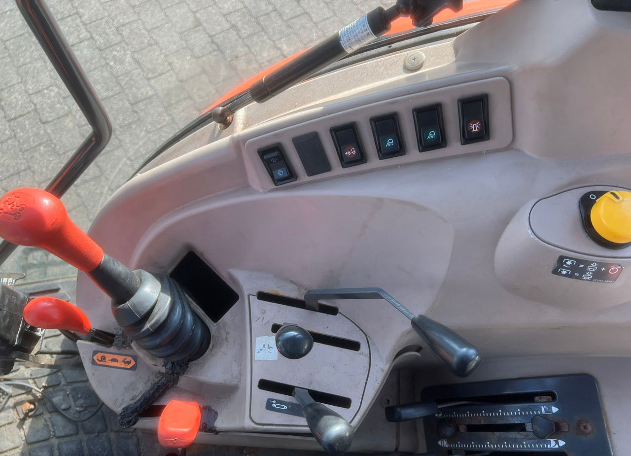 Kubota M6040  foto 9