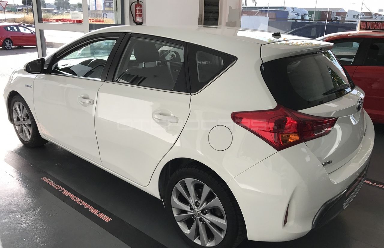 Piese toyota auris 2013-2015 foto 0