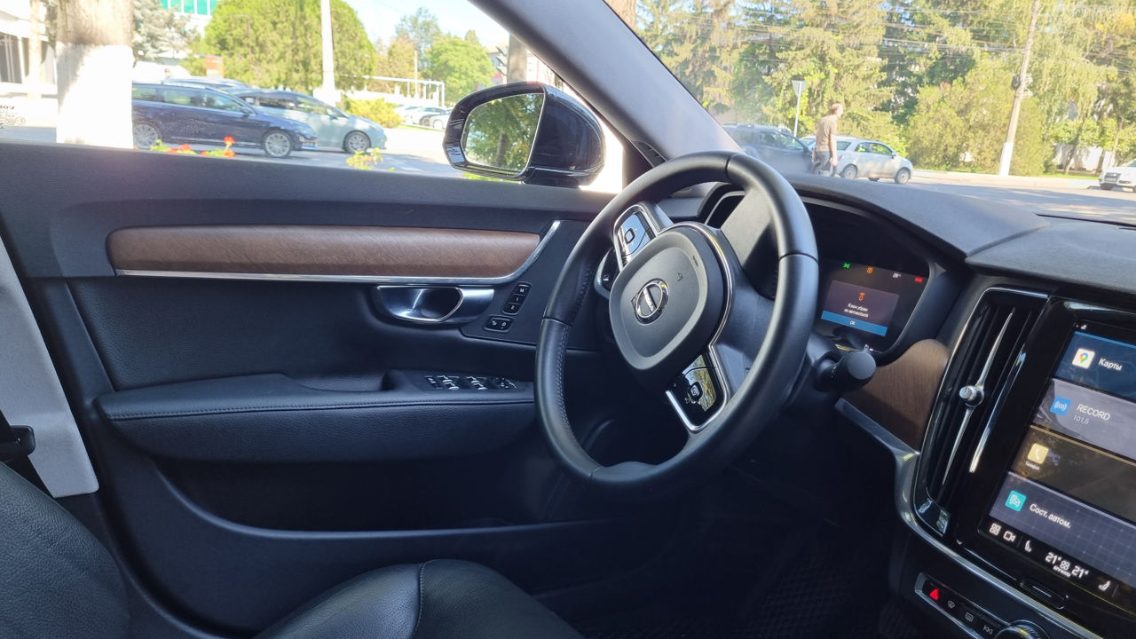 Volvo S90 foto 3