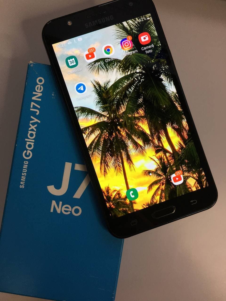 Samsung Galaxy J7 Neo