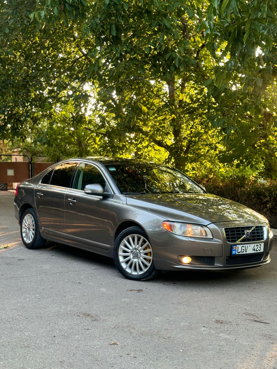 Volvo S80 foto 1