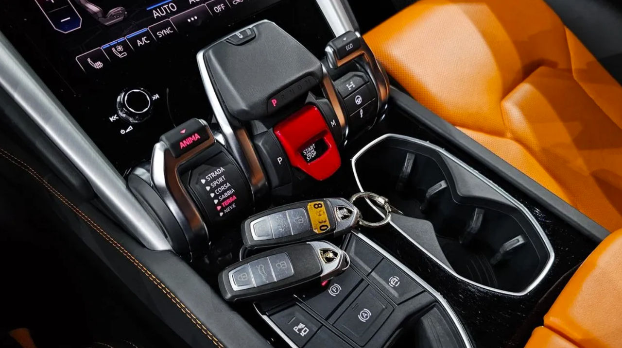 Lamborghini Urus фото 3