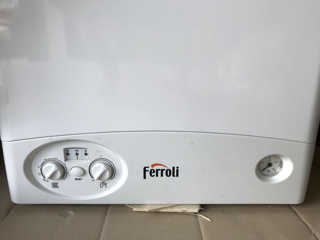 Газовый котел Ferroli Domicompact c24