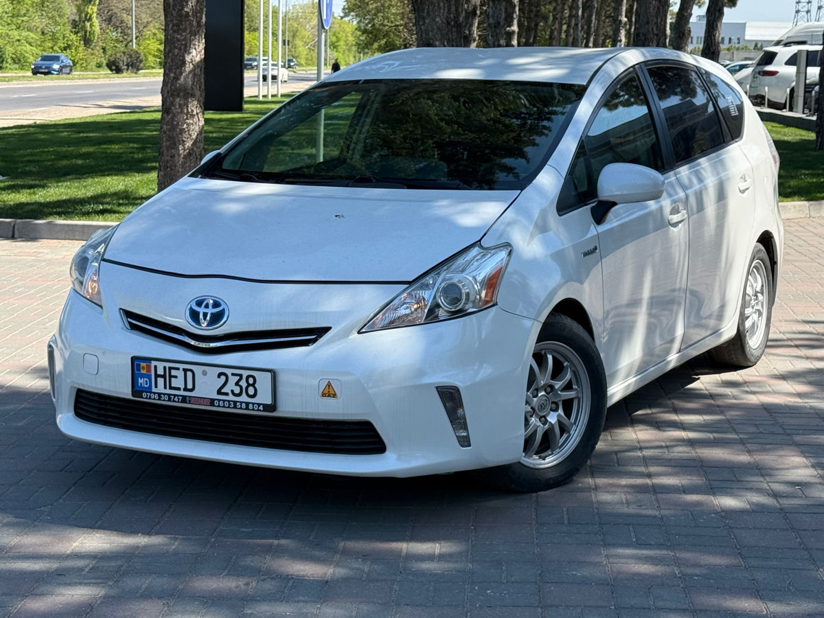 Toyota Prius v