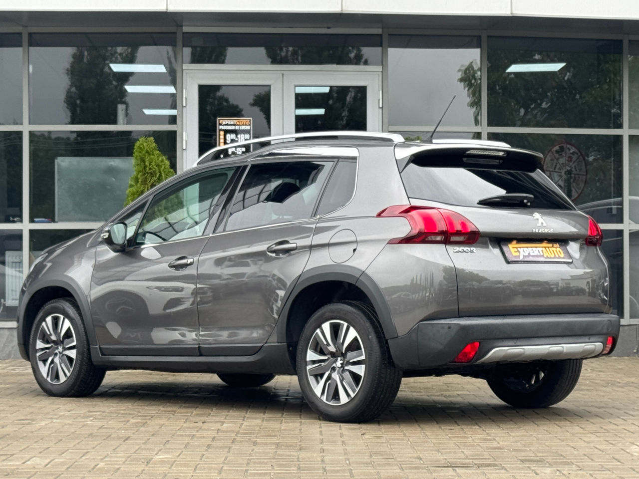 Peugeot 2008 — fotografia 4