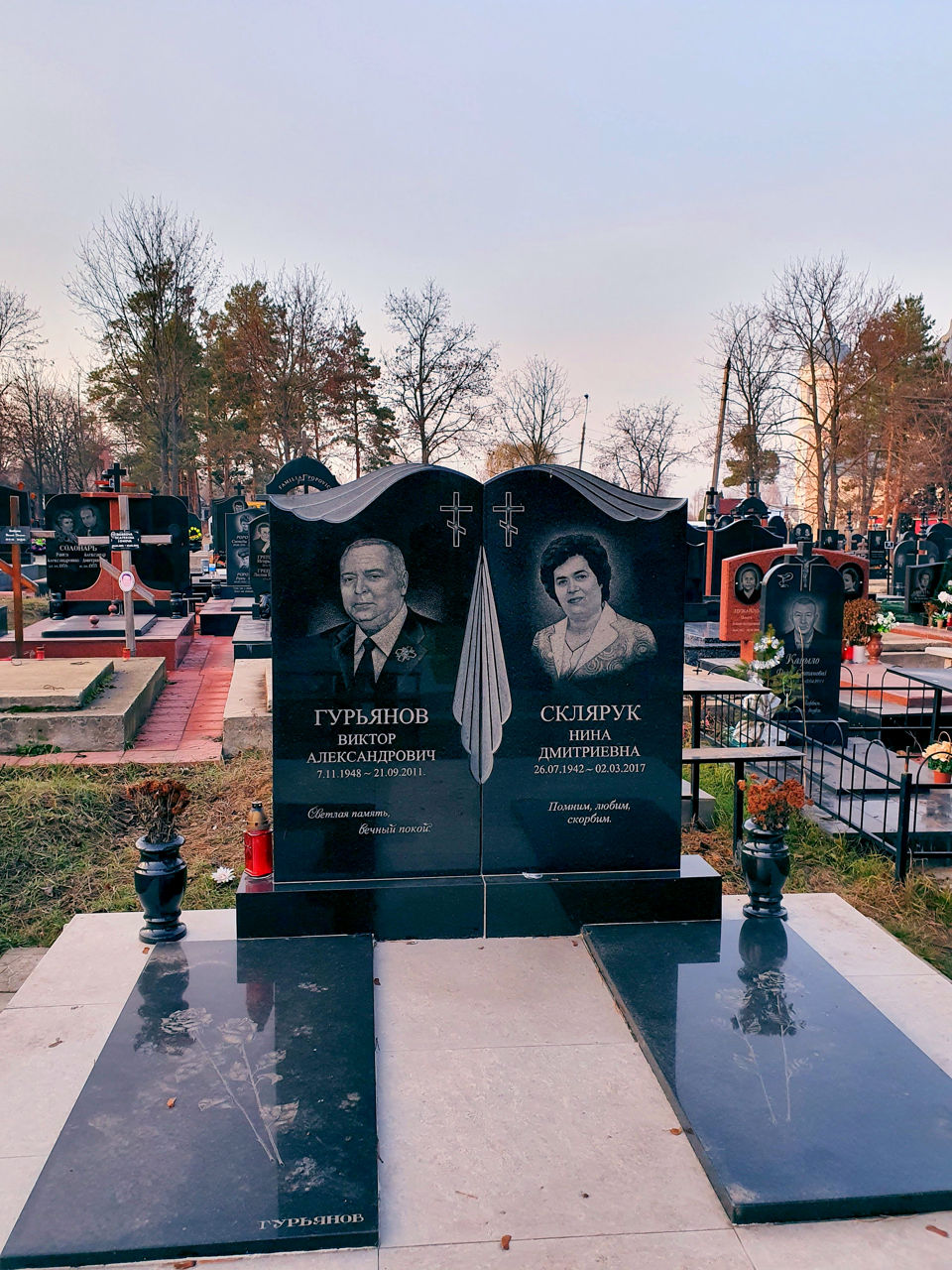 Monumente funerare deosebite – pentru o amintire veșnică cu stil ! foto 2