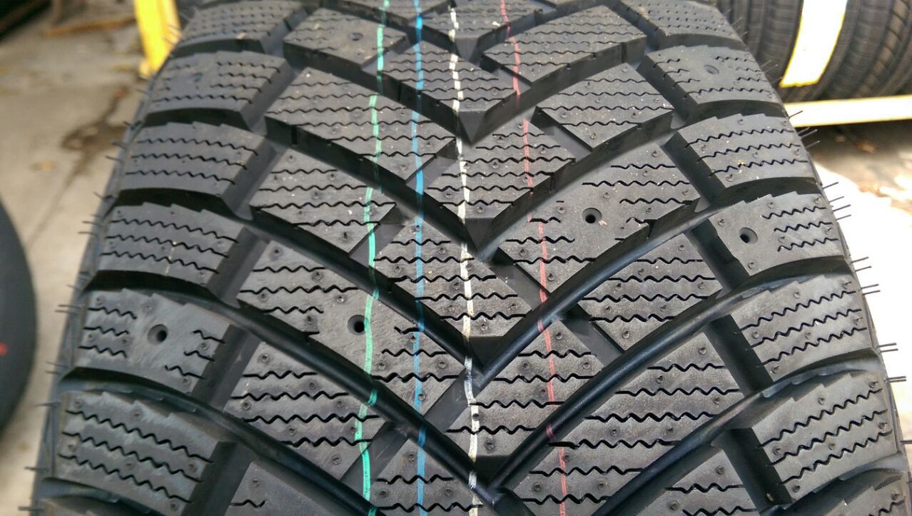 255 55 R18