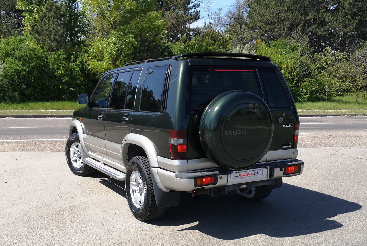 Isuzu Trooper foto 1