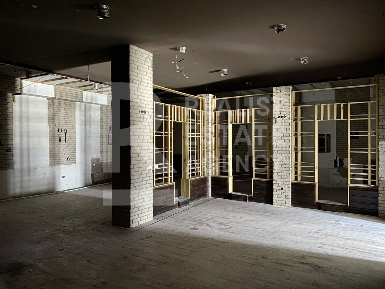 Spațiu comercial, 650 mp, 6€/m2, Bălți foto 10