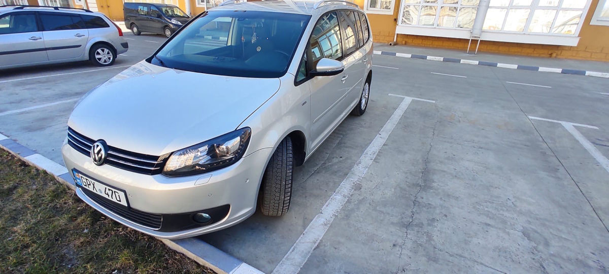 Volkswagen Touran foto 9