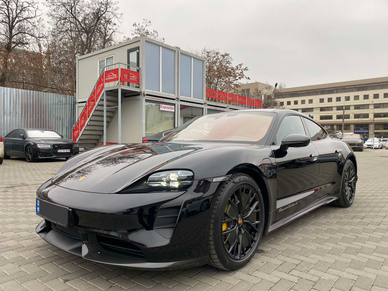 Porsche Taycan foto 0