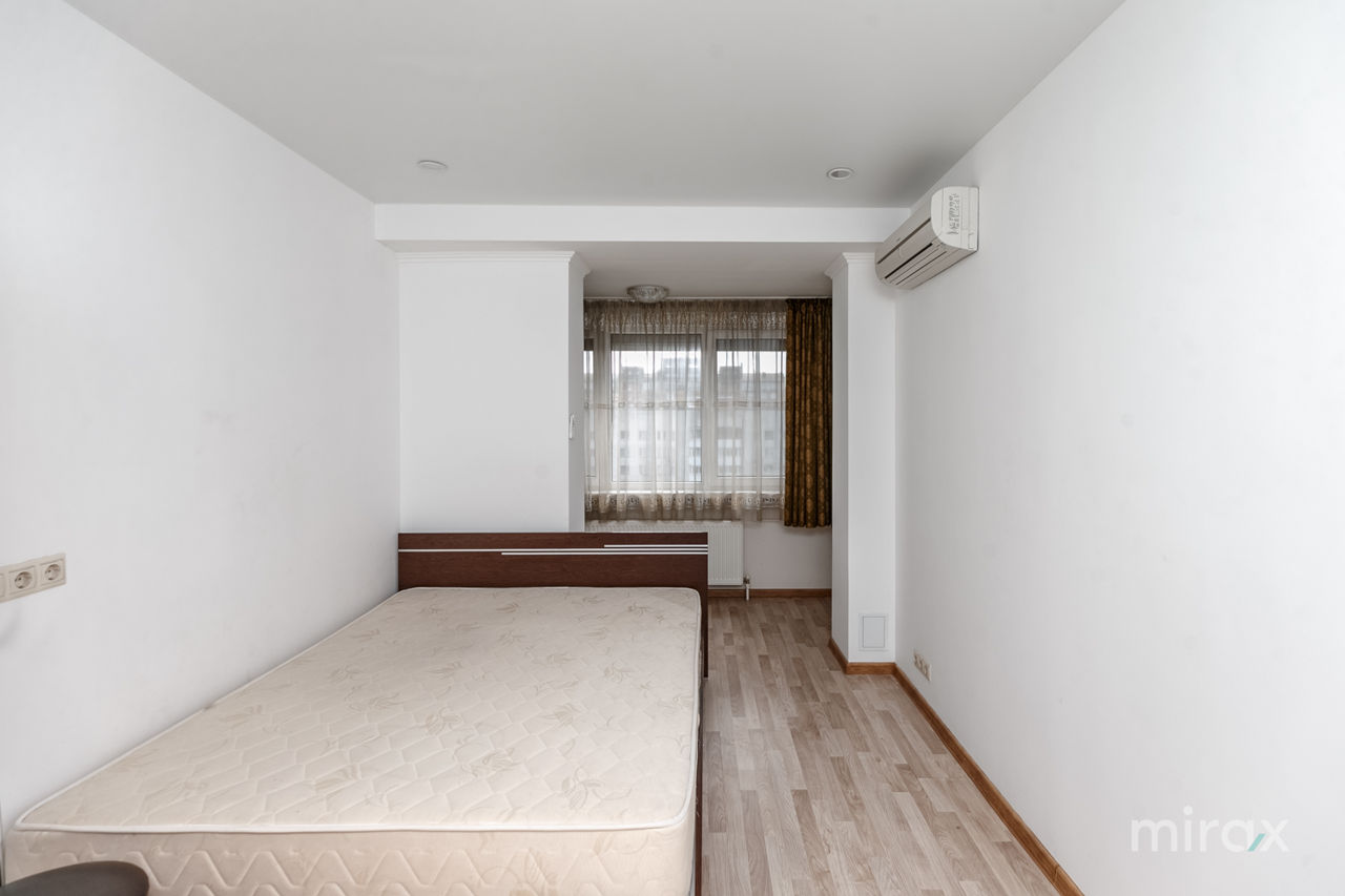 Apartament cu 4 camere, 87 m², Centru, Chișinău foto 9