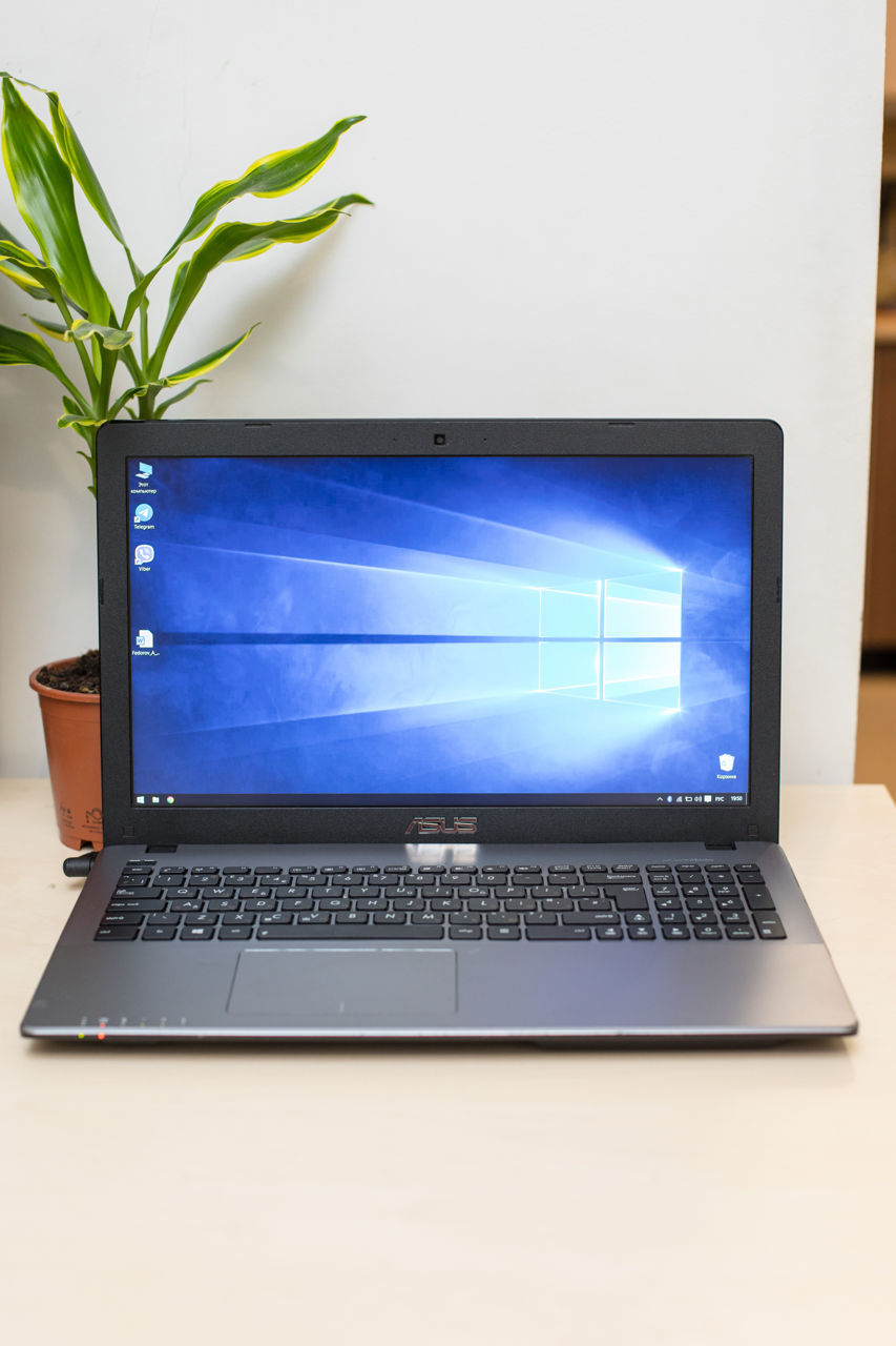 ноутбук Asus k550j i7 / 8GB / GTX 950 фото 0