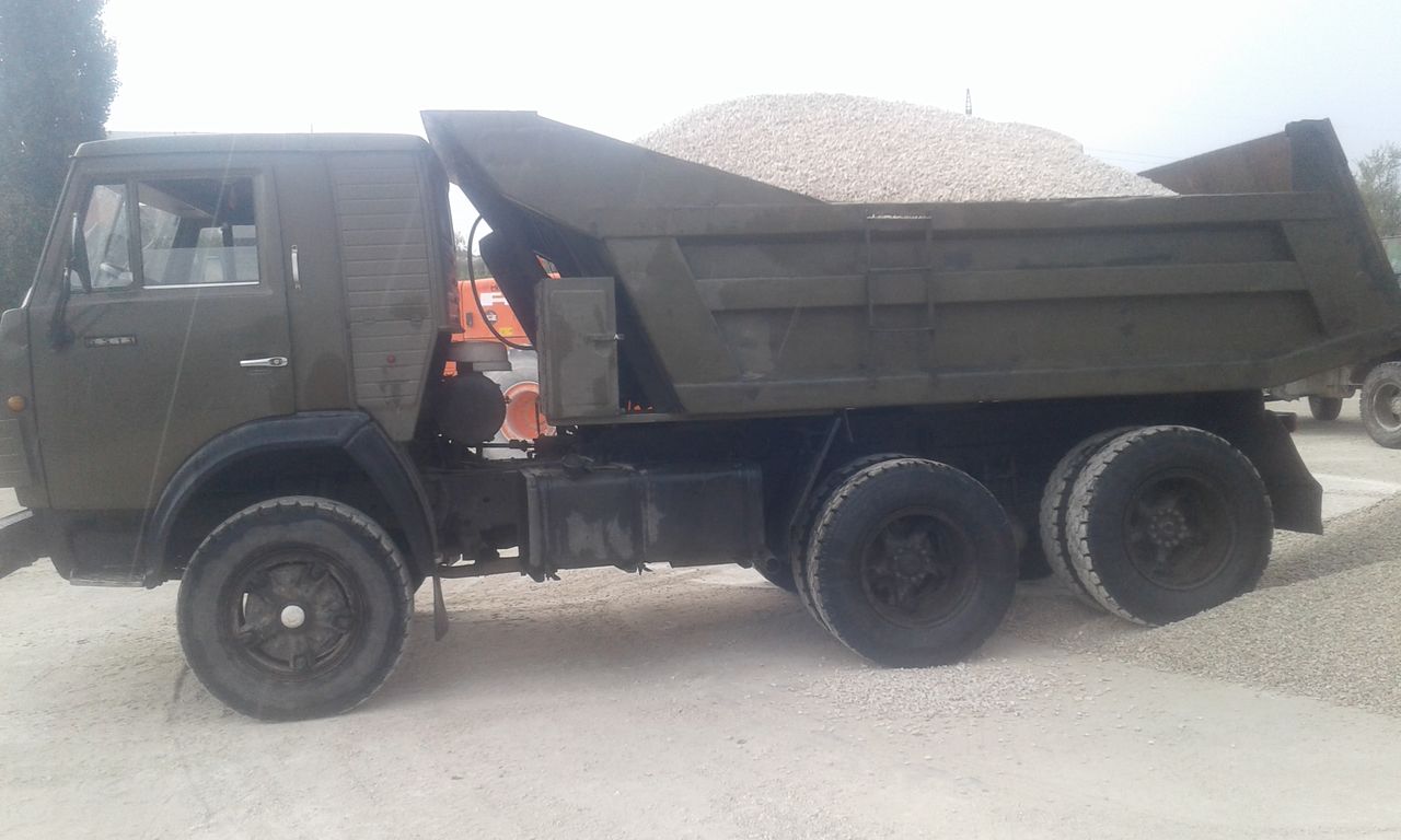 Servicii bobcat escavator auto basculante evacuarea gunoi materiale la comanda. foto 0