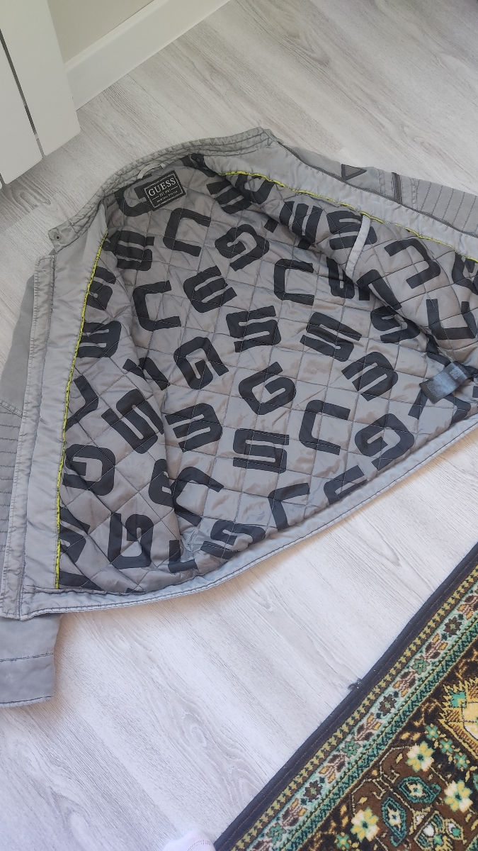 Geaca Guess фото 0