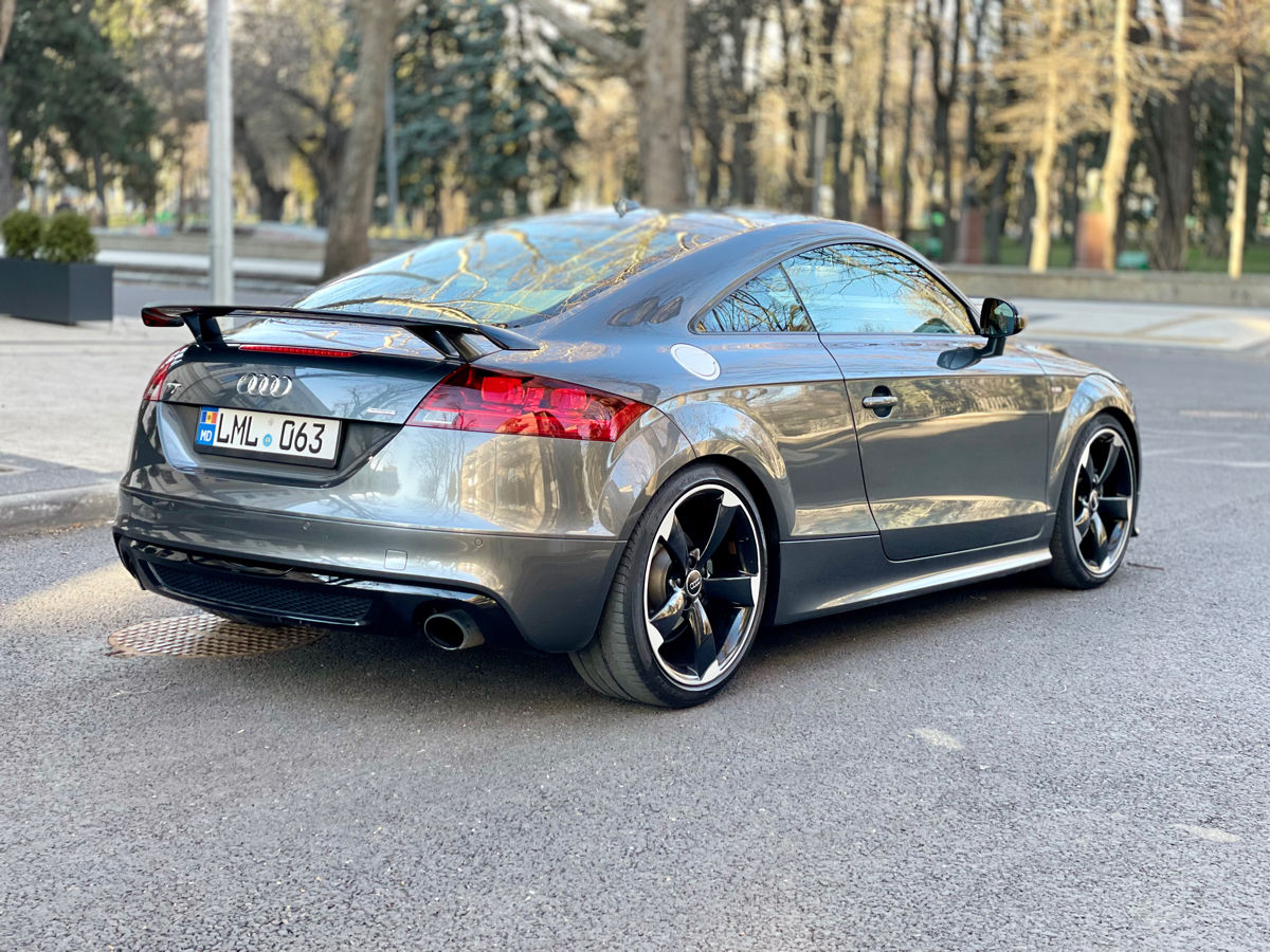 Audi TT foto 2