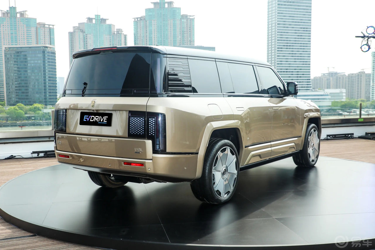 Byd Yangwang U8 фото 2