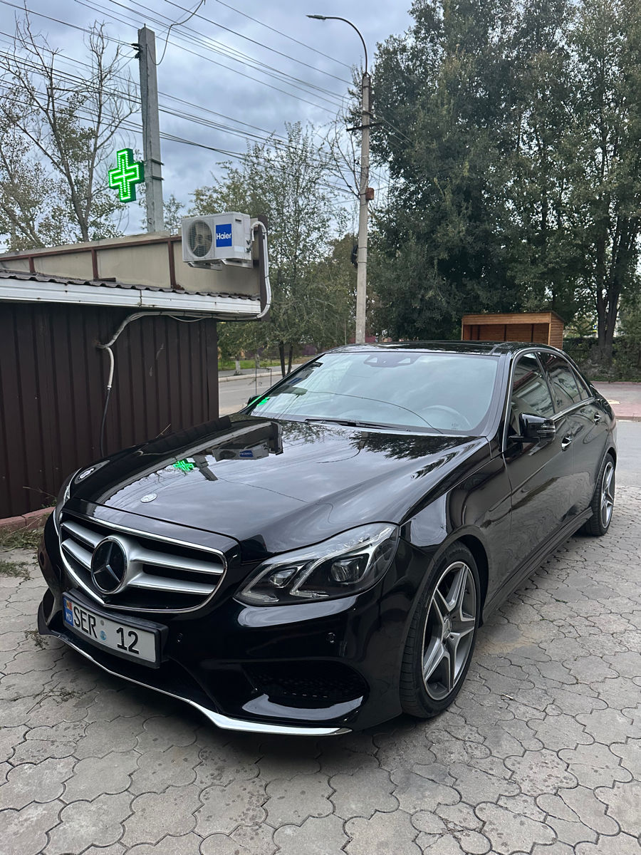 Mercedes E-Class foto 1