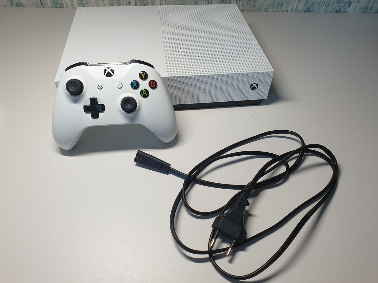 Xbox One S