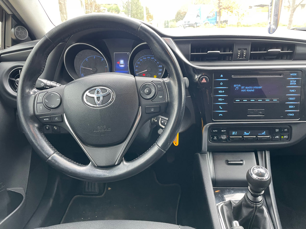 Toyota Auris foto 7