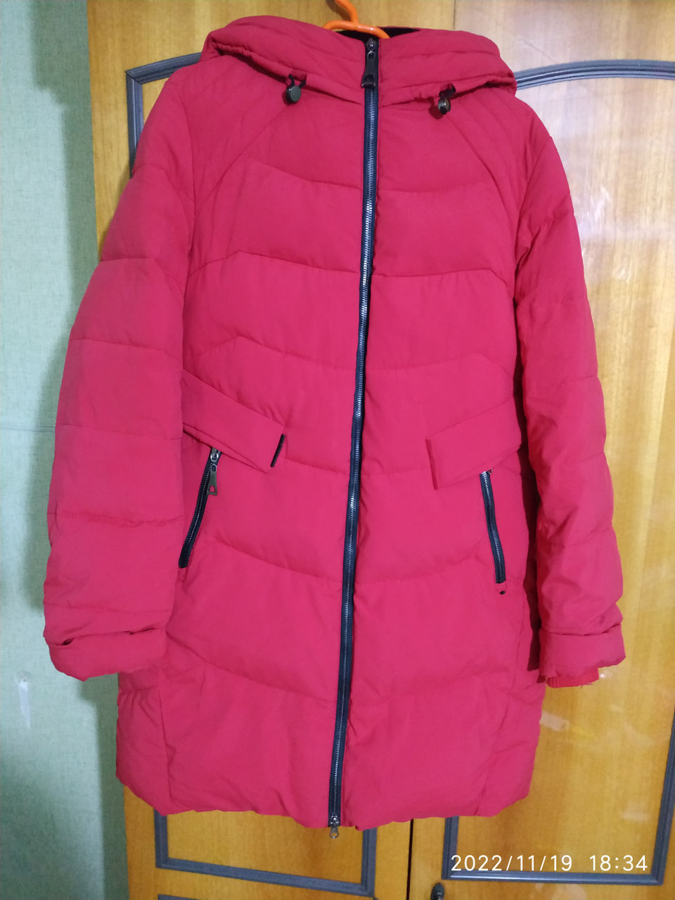 Продам зимнюю куртку