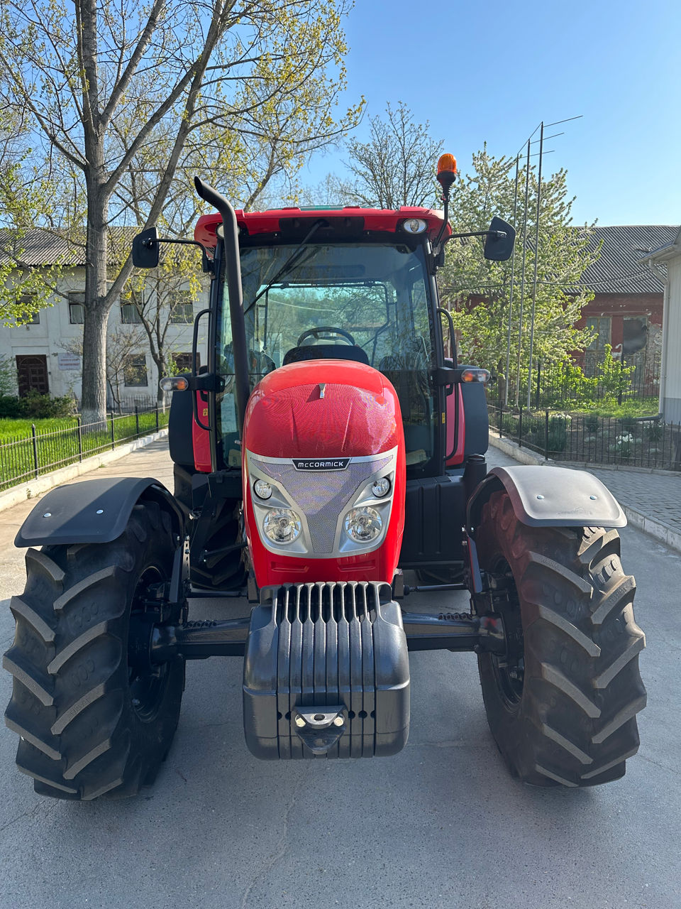 Tractoare Europene McCormick D Max 115 c.p. / Трактора McCormick серии D Max 115 л.с. foto 3