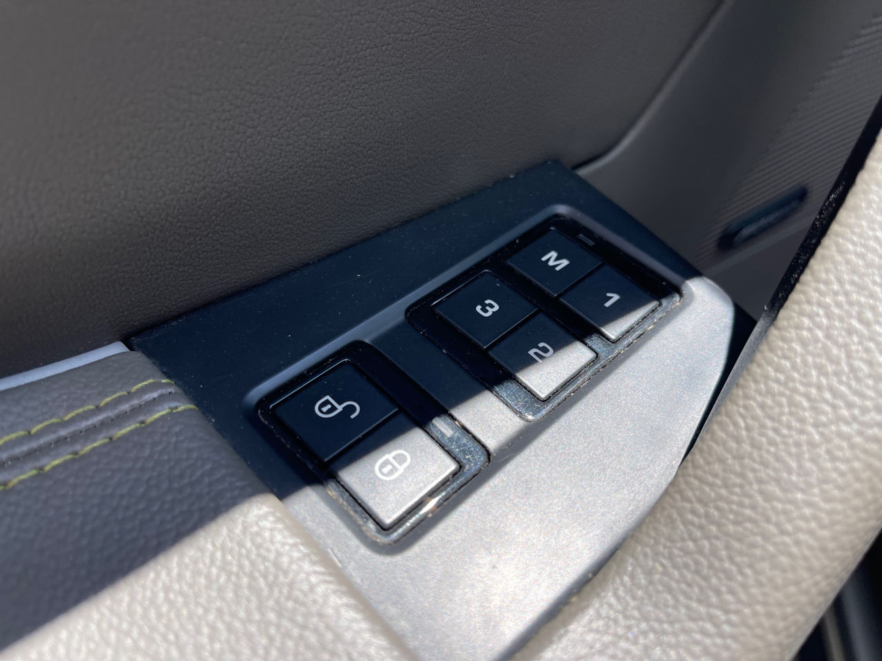 Jaguar F-PACE foto 14