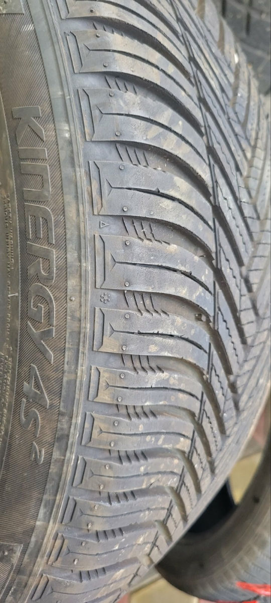 255 40 19  Hankook 1buc. si 2 Minerva 2020 M+S ideale фото 2