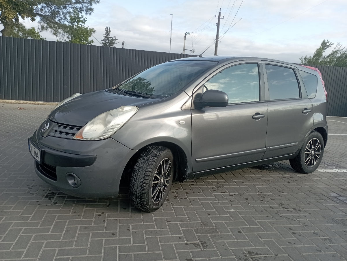 Nissan Note фото 0
