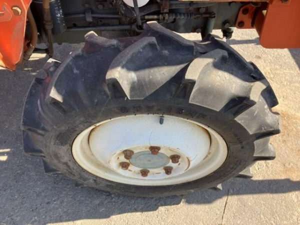 Tractor kubota cu incarcator frontal foto 4