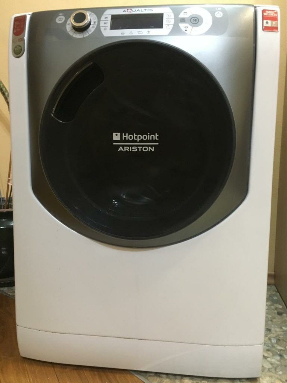Ariston Hotpoint.