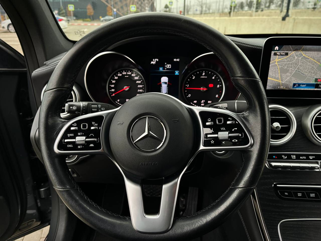 Mercedes GLC foto 7