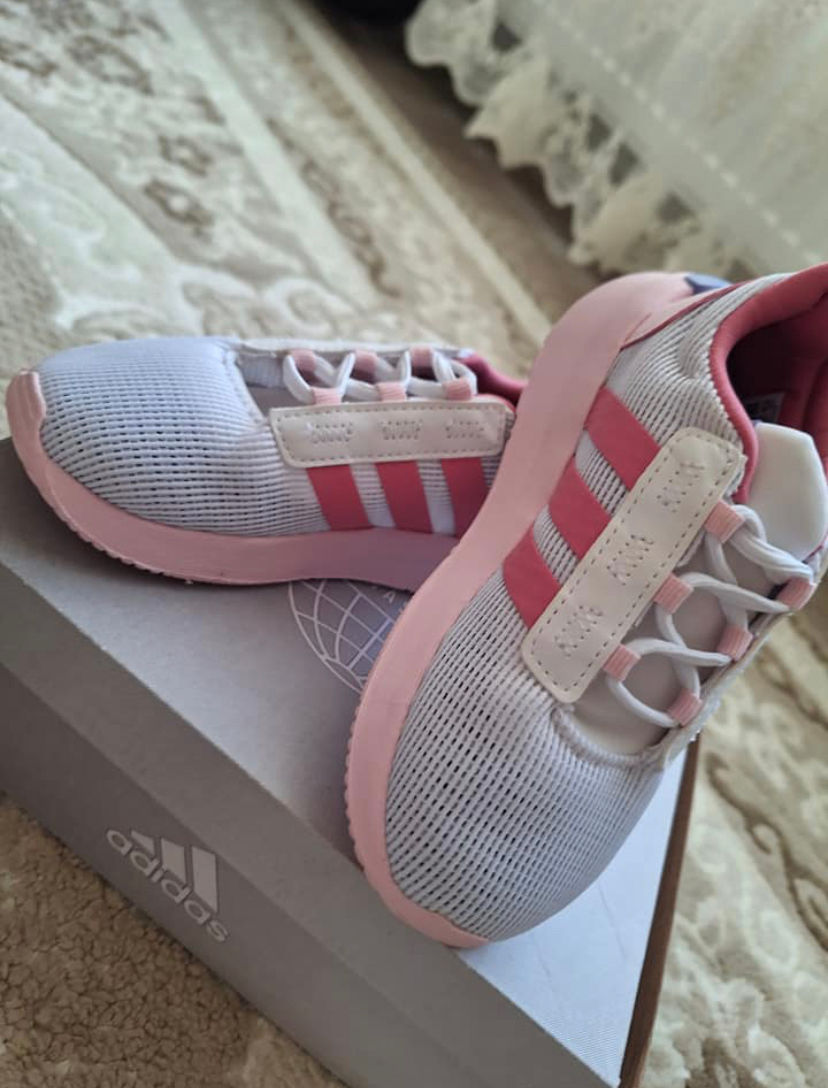 Adidas ghete marimea 24 foto 1