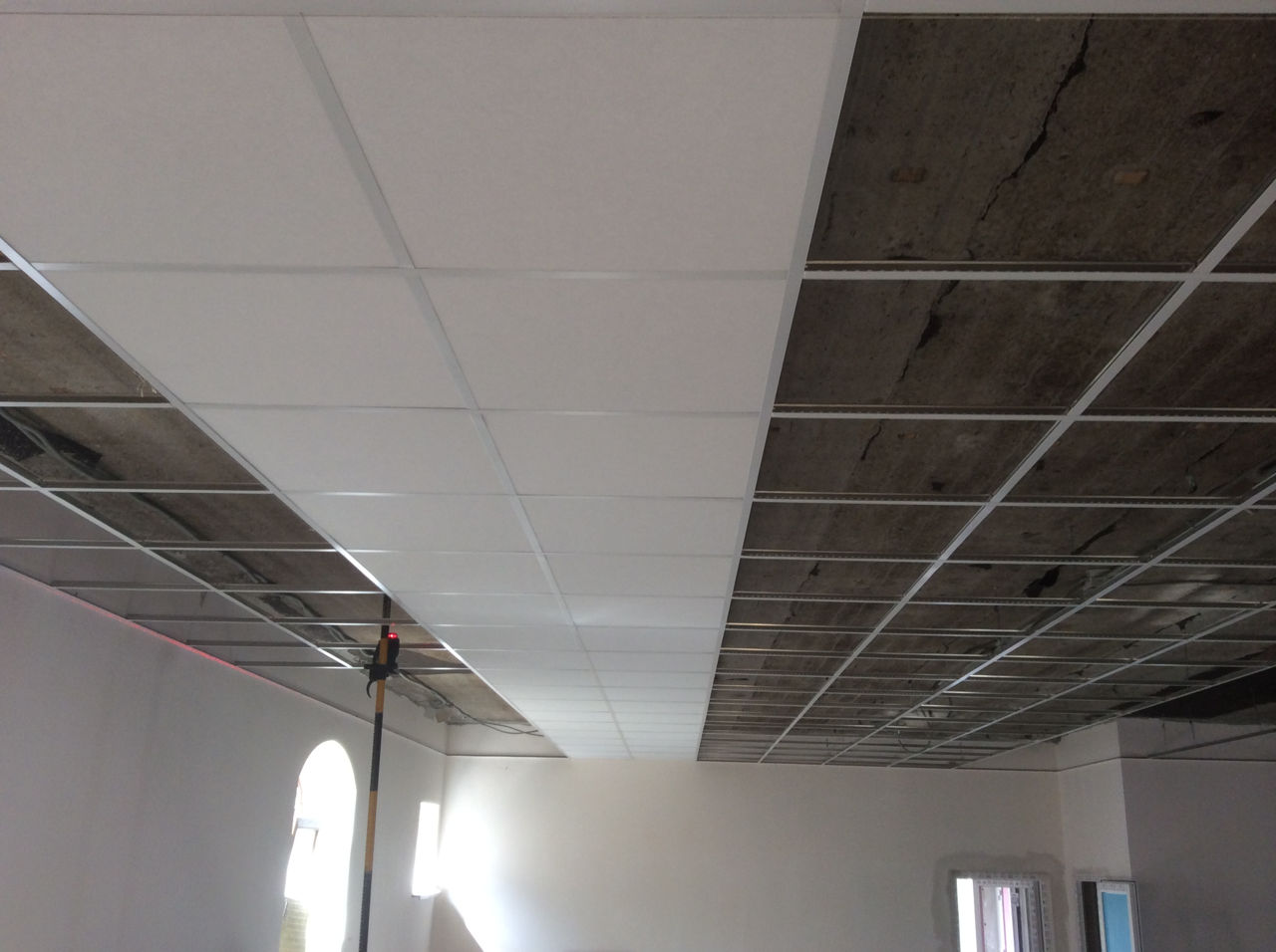 Instalăm tavane Armstrong rapid și la pret bun. Echipa de experti. Preturi bune! foto 5