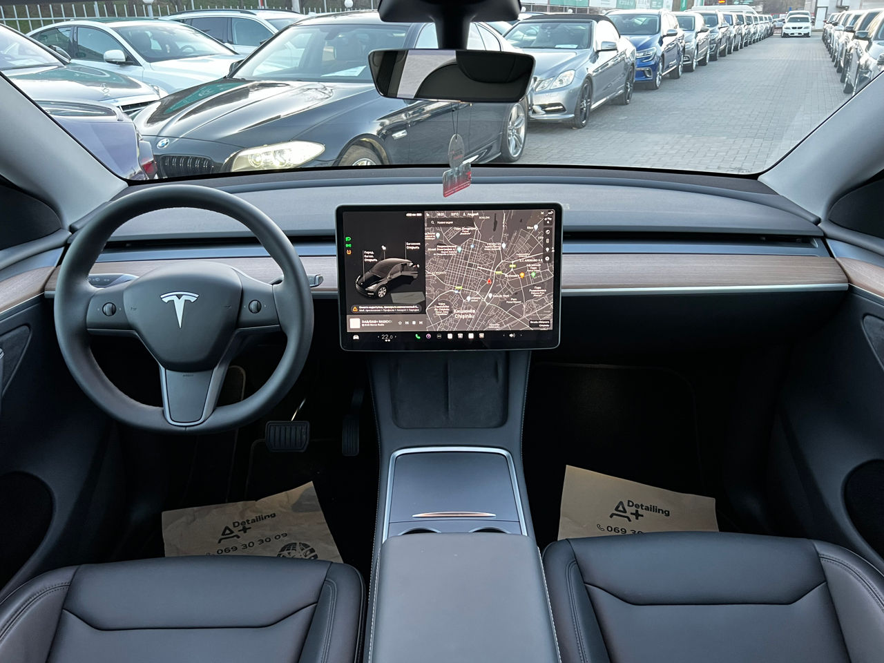 Tesla Model Y foto 7