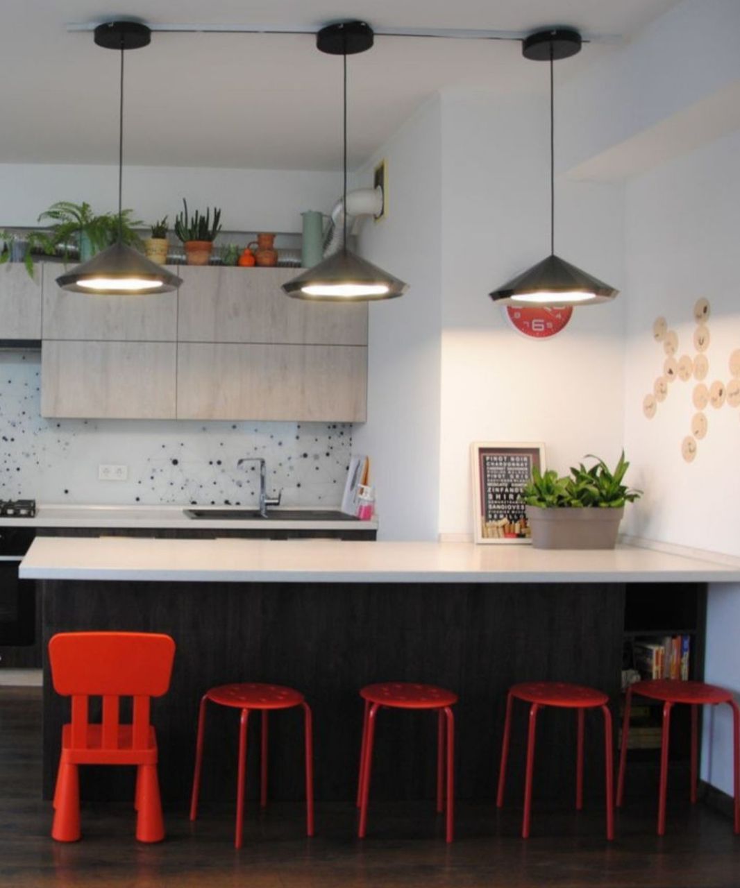 Нижняя часть кухни