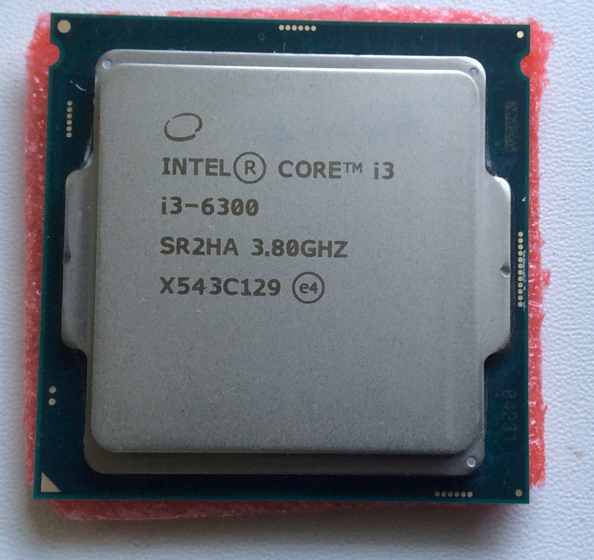 Intel Core i3 6300 BOX (с куллером) 3,80 GHz