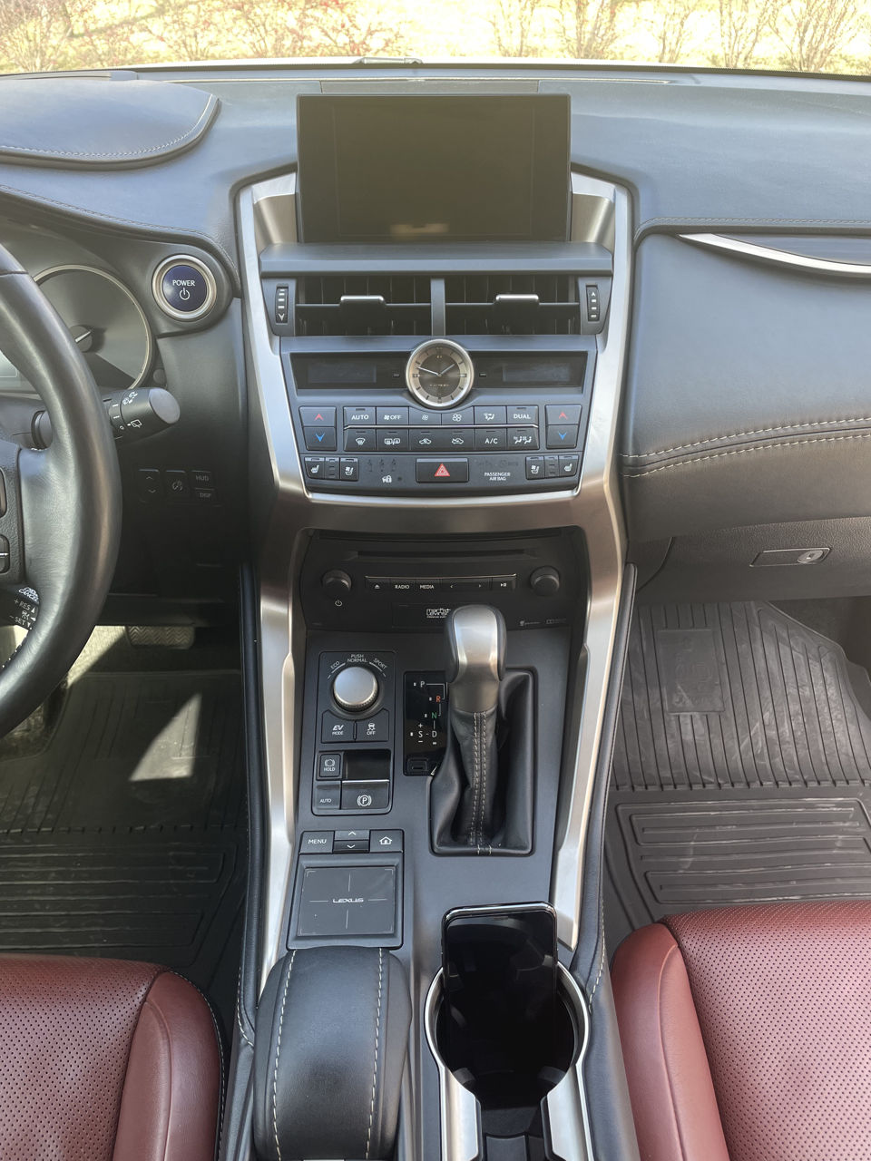Lexus NX Series фото 9