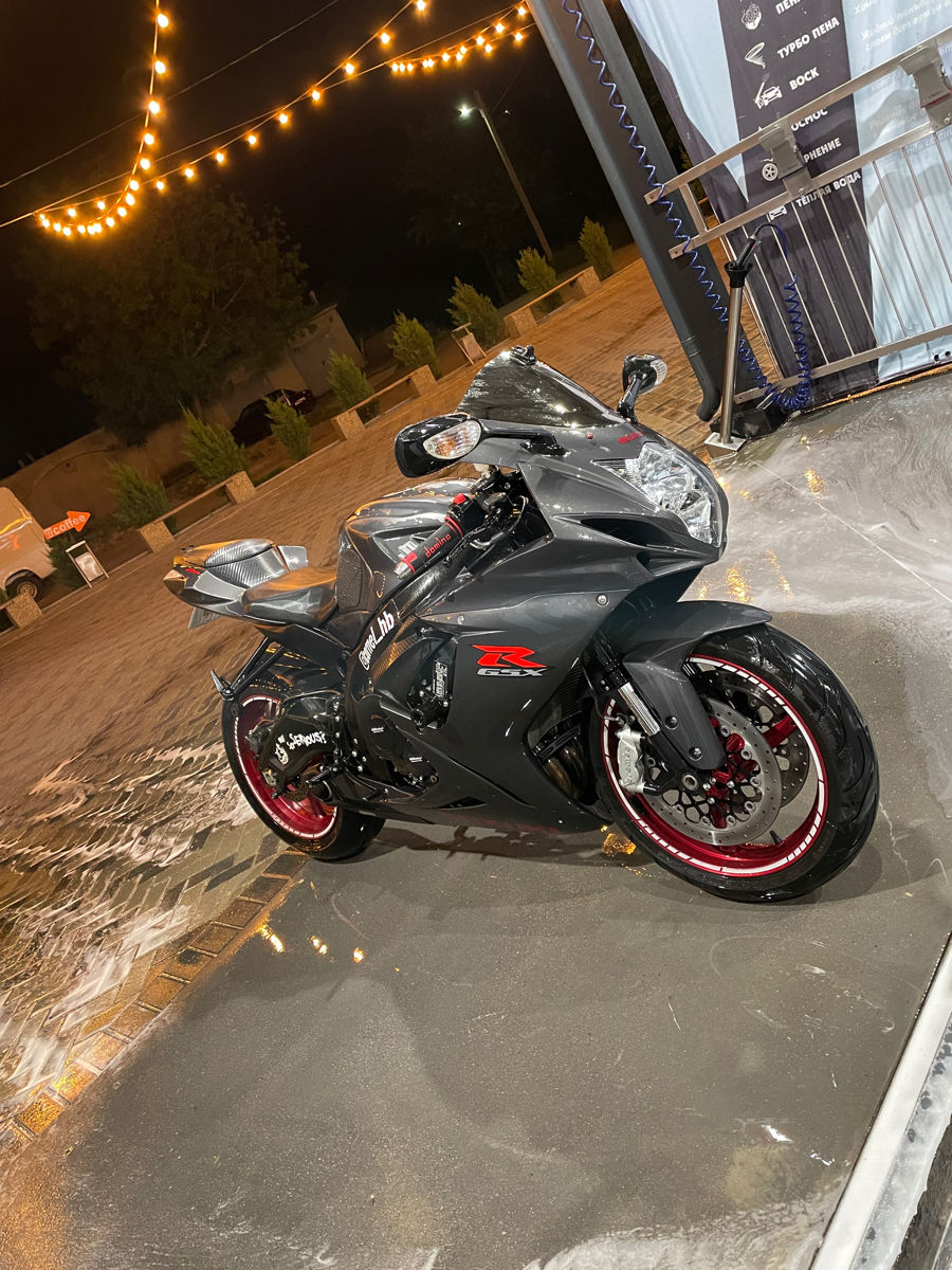 Suzuki Suzuki GSXR 600
 фото 1