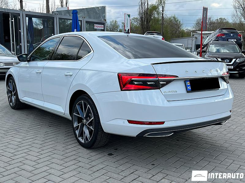 Skoda Superb foto 4