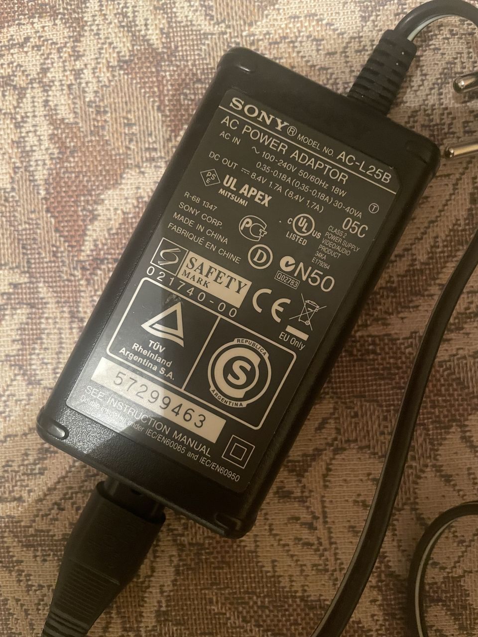 Зарядка - Sony AC-L25B -300 lei