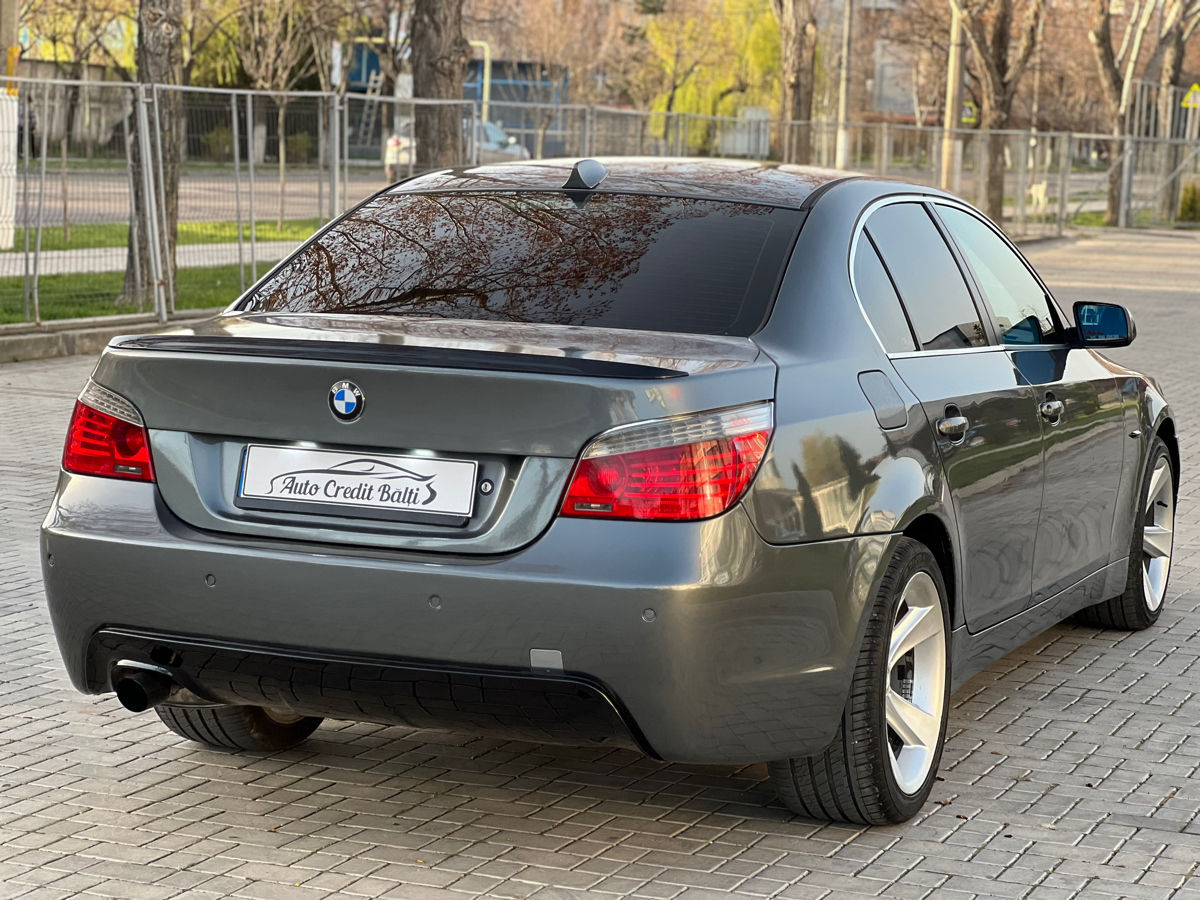 BMW 5 Series foto 3