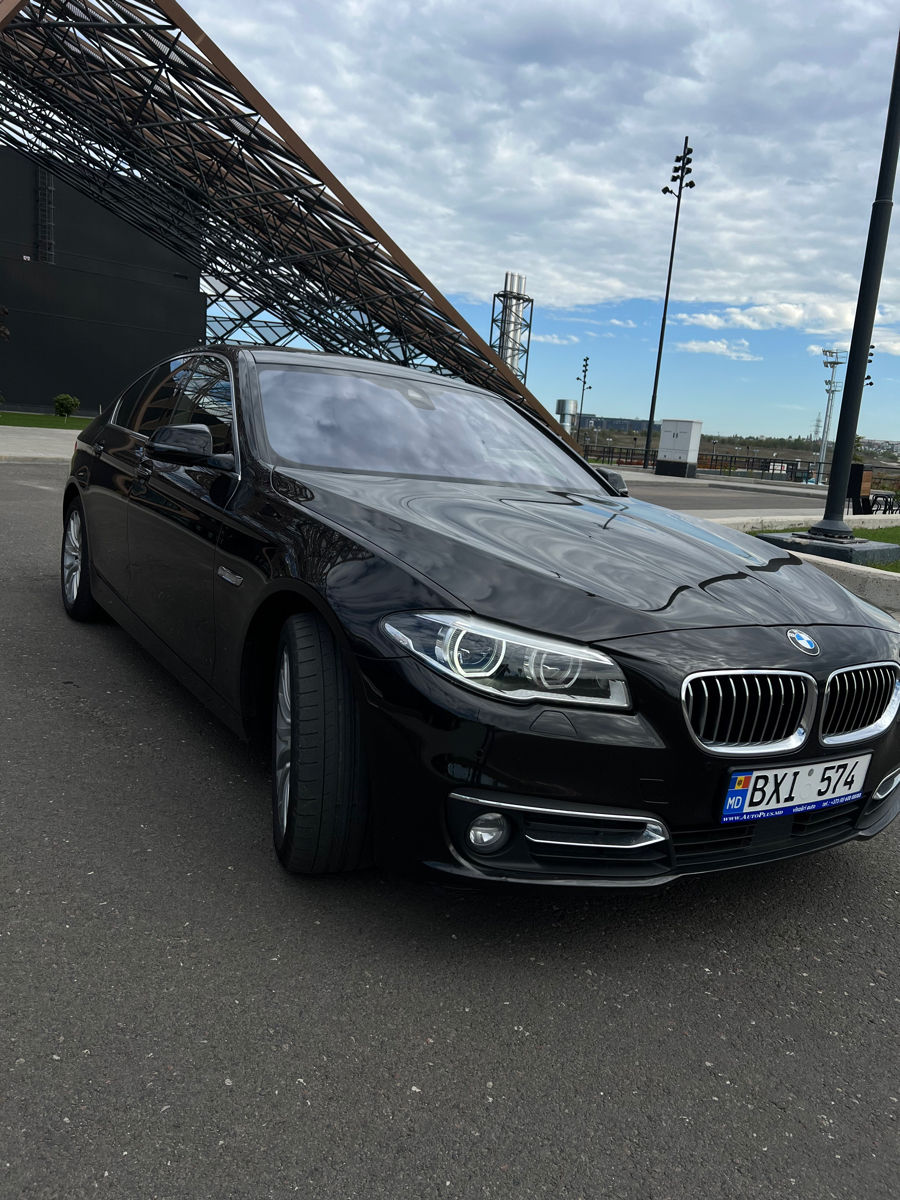 BMW 5 Series foto 1