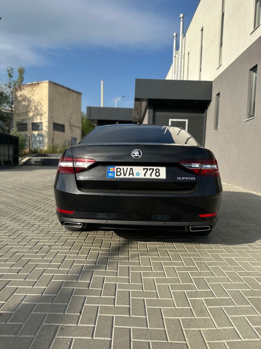 Skoda Superb foto 4