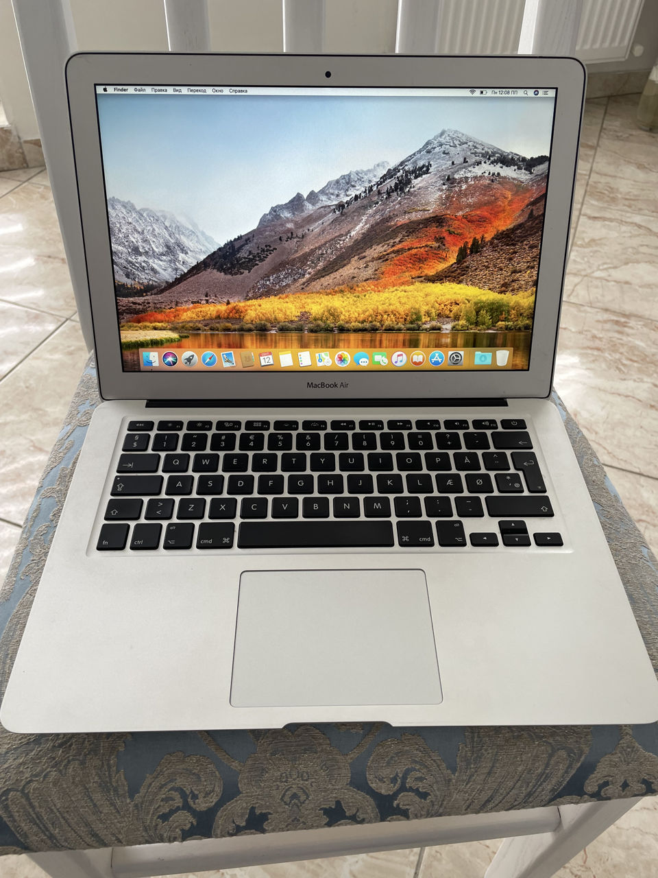 Macbook air 2012,i5,4ram,128ssd